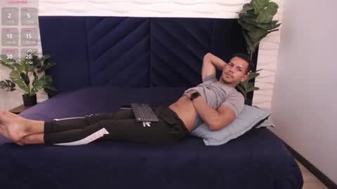 Dereck Myers online show from January 2025 06:27:02 AM