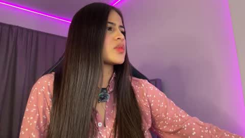 Dereck online show from November 2025 04:04:01 AM