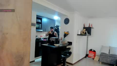 Snapshot of dereckgreen chatting on May 2026 08:04:04 PM dereckgreen online show from May 2026 08:04:04 PM