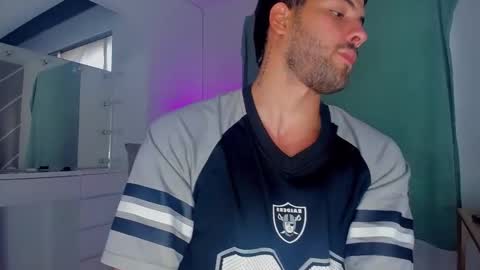 dereckhardd online show from March 2026 11:47:01 AM