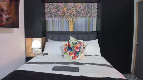 Derek Hussain online show from January 2025 12:22:01 AM