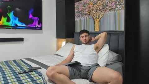 Derek Hussain online show from January 2025 01:53:02 AM