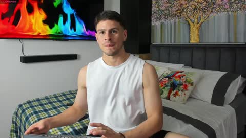 Derek Hussain online show from January 2025 08:54:01 PM