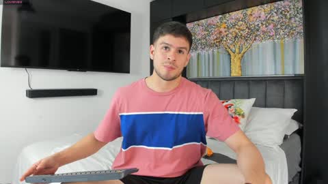 Derek Hussain online show from January 2025 08:58:01 PM