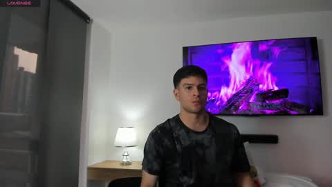 Derek Hussain online show from February 2025 10:55:01 PM