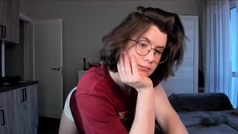 Snapshot of derek_shameless chatting on April 2026 05:33:02 PM Derek online show from April 2026 05:33:02 PM