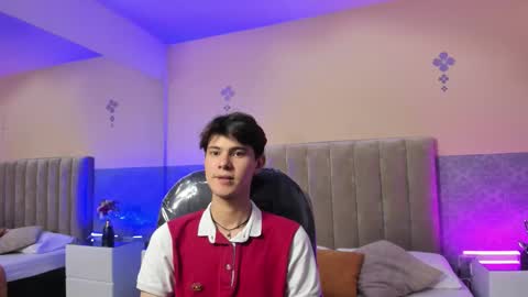 derek_sinn online show from March 2026 09:08:01 PM