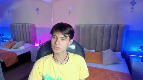 Snapshot of derek_sinn chatting on April 2026 09:23:01 PM derek_sinn online show from April 2026 09:23:01 PM