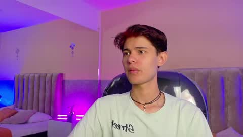 Snapshot of derek_sinn chatting on May 2026 08:14:02 PM derek_sinn online show from May 2026 08:14:02 PM