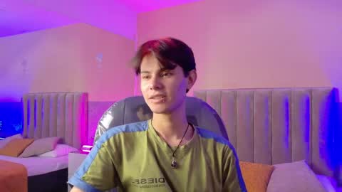 Snapshot of derek_sinn chatting on May 2026 08:15:01 PM derek_sinn online show from May 2026 08:15:01 PM