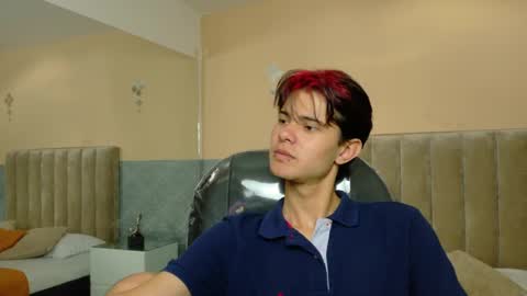 Snapshot of derek_sinn chatting on June 2026 08:33:02 PM derek_sinn online show from June 2026 08:33:02 PM