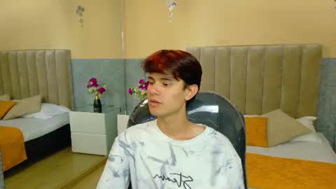 Snapshot of derek_sinn chatting on June 2026 08:41:01 PM derek_sinn online show from June 2026 08:41:01 PM