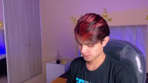 Snapshot of derek_sinn chatting on July 2026 04:36:01 AM derek_sinn online show from July 2026 04:36:01 AM