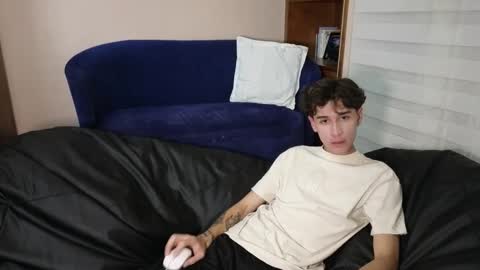 Derek online show from November 2025 02:00:01 AM