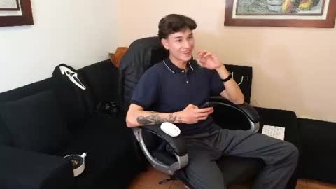 Derek online show from June 2026 09:19:02 PM