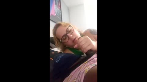 Derk  Mae online show from April 2026 08:58:02 PM