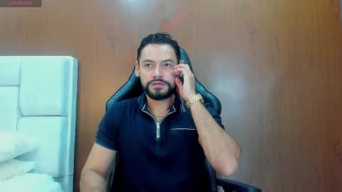 DerryBigger CM online show from October 2025 06:08:02 PM