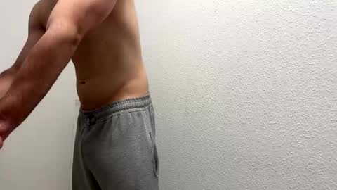 Snapshot of dertom_xxx chatting on November 2025 05:07:02 AM Tom online show from November 2025 05:07:02 AM