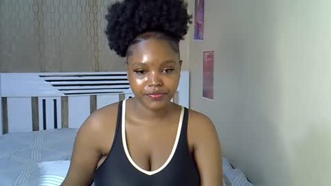 desiredahlia33 online show from April 2026 02:17:02 AM