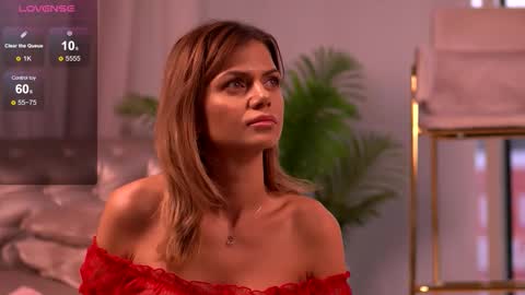 Mia online show from October 2025 05:38:02 AM