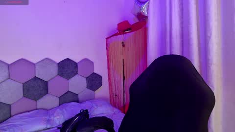 TORI AND MR. BEAR online show from March 2026 06:19:02 PM