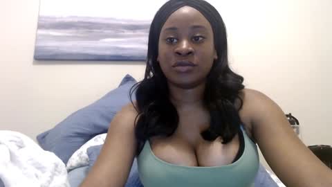 Snapshot of desireeafterdark chatting on January 2025 10:56:01 PM desireeafterdark online show from January 2025 10:56:01 PM