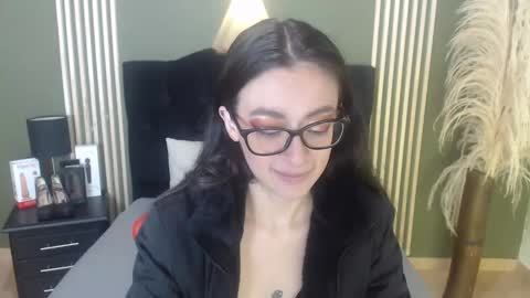 Snapshot of desiring__angel chatting on January 2025 01:09:02 PM Desiring Angel online show from January 2025 01:09:02 PM