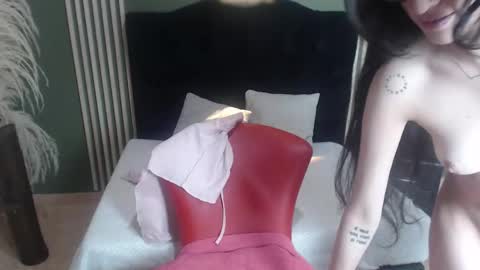 Snapshot of desiring__angel chatting on January 2025 09:39:02 AM Desiring Angel online show from January 2025 09:39:02 AM