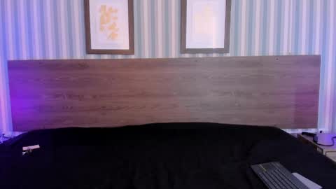 Snapshot of destello_xxx chatting on June 2026 05:47:02 PM Destello online show from June 2026 05:47:02 PM