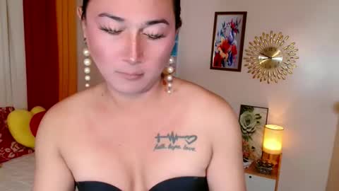 Snapshot of destenierose chatting on May 2026 11:44:02 PM destenierose online show from May 2026 11:44:02 PM