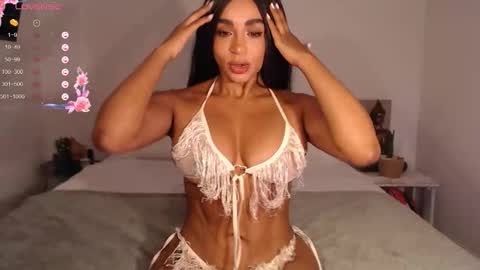 Destinne Mill online show from December 2025 10:43:01 AM