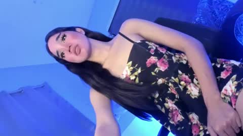 Snapshot of destinyrosexxx chatting on February 2025 08:24:01 PM Chelsea online show from February 2025 08:24:01 PM