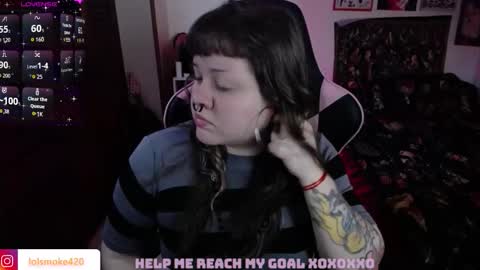 Snapshot of destroyall420 chatting on October 2025 07:42:02 PM Lola Bdsm and fries online show from October 2025 07:42:02 PM