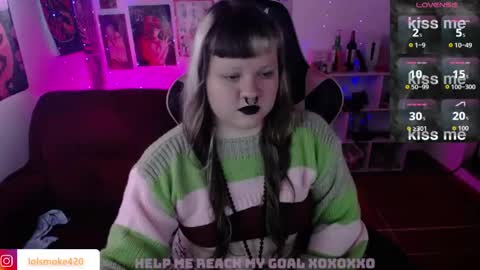 Snapshot of destroyall420 chatting on April 2026 05:26:01 PM Lola Bdsm and fries online show from April 2026 05:26:01 PM