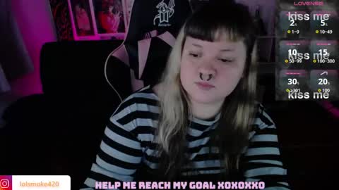 Snapshot of destroyall420 chatting on June 2026 02:33:01 PM Lola Bdsm and fries online show from June 2026 02:33:01 PM