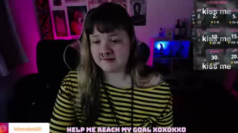 Snapshot of destroyall420 chatting on July 2026 04:35:02 PM Lola Bdsm and fries online show from July 2026 04:35:02 PM