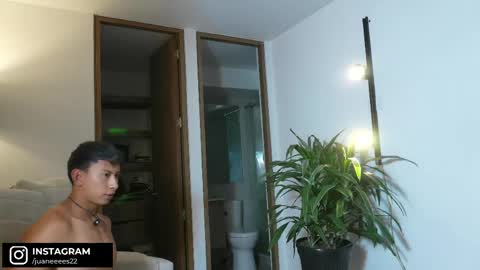 Snapshot of deus_belli chatting on April 2026 09:42:01 PM Deus Belli online show from April 2026 09:42:01 PM