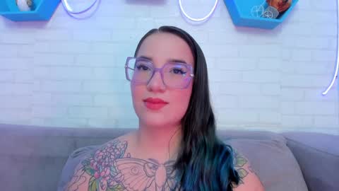 Snapshot of deva_blue chatting on January 2025 04:33:02 AM Deva Blue online show from January 2025 04:33:02 AM