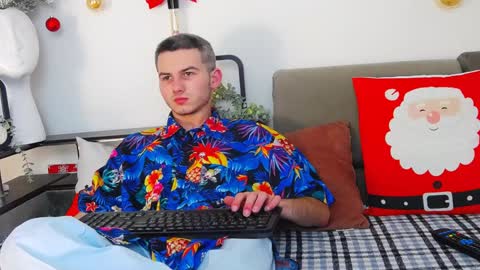 devin_ho online show from December 2024 09:22:02 PM