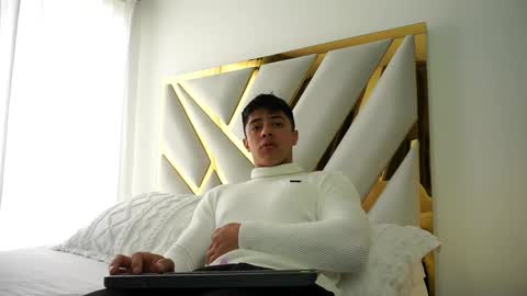 Devin Hunter online show from February 2025 06:36:02 PM