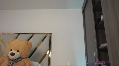 Devin Hunter online show from December 2025 10:29:01 PM