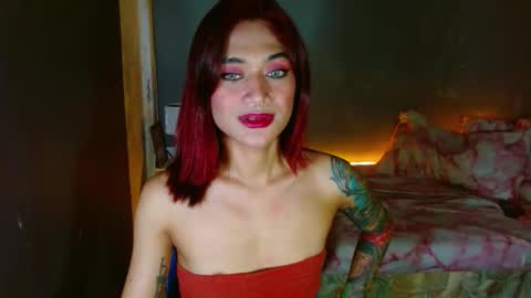 Wanda Maximoff  IG rxnnmts  online show from December 2024 01:25:01 AM