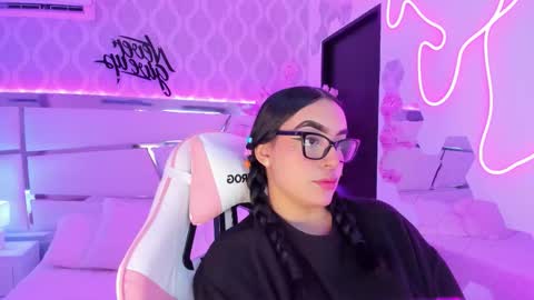 DevoraCook online show from November 2025 03:16:02 PM