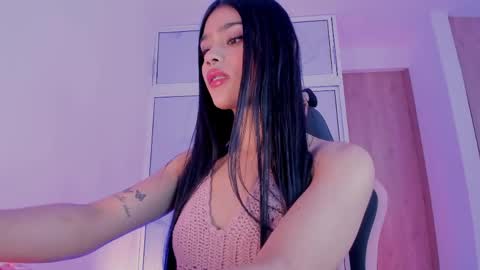 Snapshot of devours_fire chatting on June 2026 09:10:01 PM Sara 3 online show from June 2026 09:10:01 PM