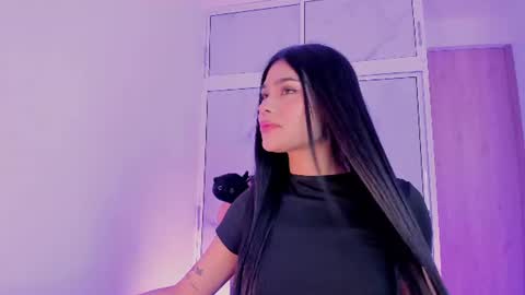 Snapshot of devours_fire chatting on June 2026 08:52:01 PM Sara 3 online show from June 2026 08:52:01 PM