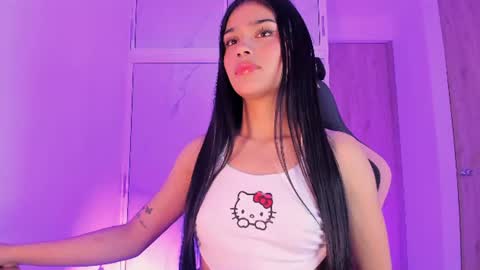 Snapshot of devours_fire chatting on June 2026 02:47:02 AM Sara 3 online show from June 2026 02:47:02 AM