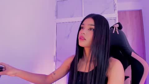 Snapshot of devours_fire chatting on July 2026 05:59:01 PM Sara 3 online show from July 2026 05:59:01 PM