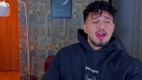 JULIAN online show from November 2025 11:47:01 PM