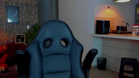 JULIAN online show from December 2025 11:53:01 PM