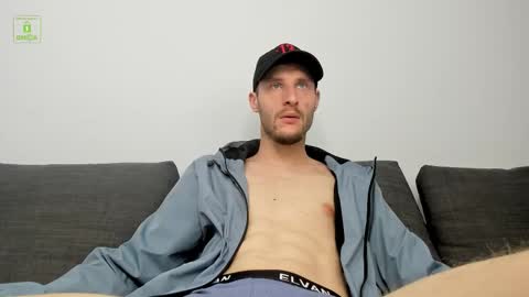 deymond_russo online show from February 2026 06:28:01 AM